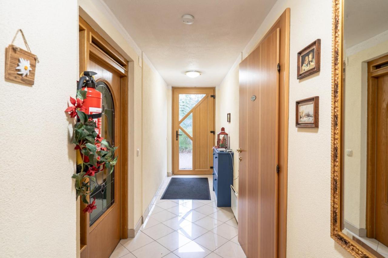 Heimeliges Apartment In Den Bergen Бад Клайнкирххайм Екстериор снимка